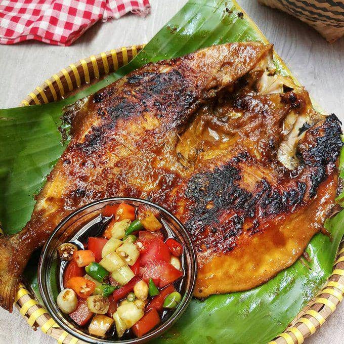 Cilacap Nights: Sip Coffee & Relax with Fish Therapy at Caffe Pelangi